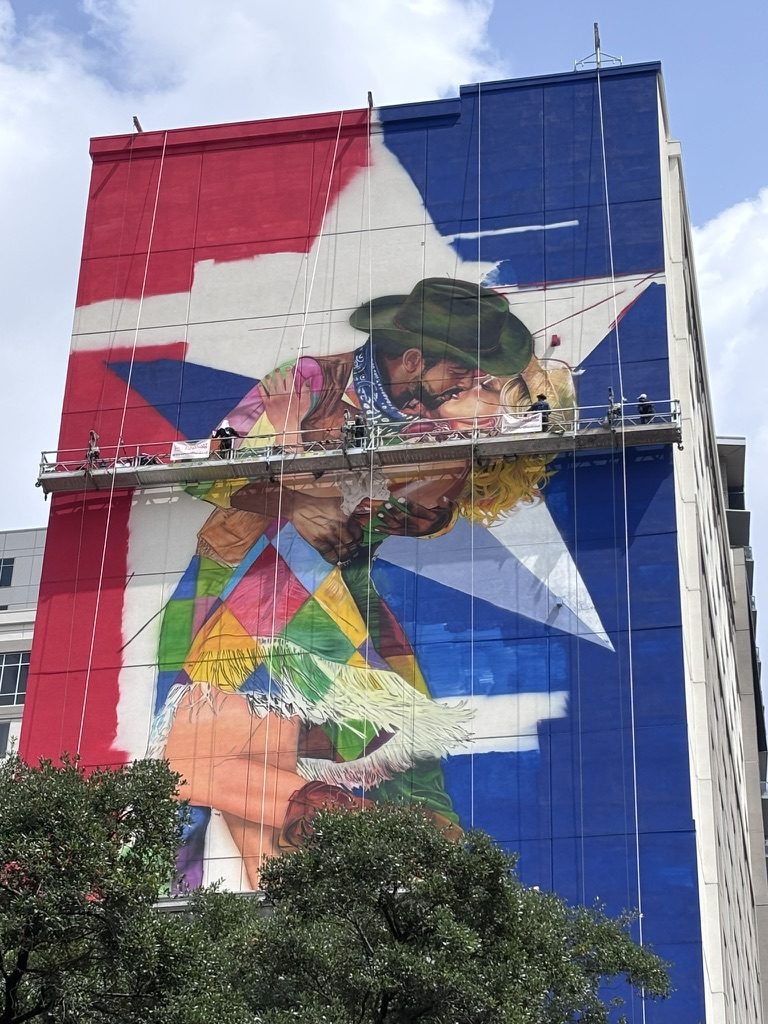 17 Story Downtown Hotel Opens