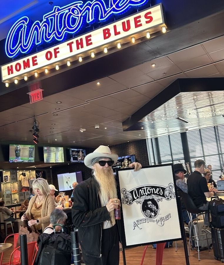Antone’s is not ‘Waitin’ for the Bus’ Outside La Grange