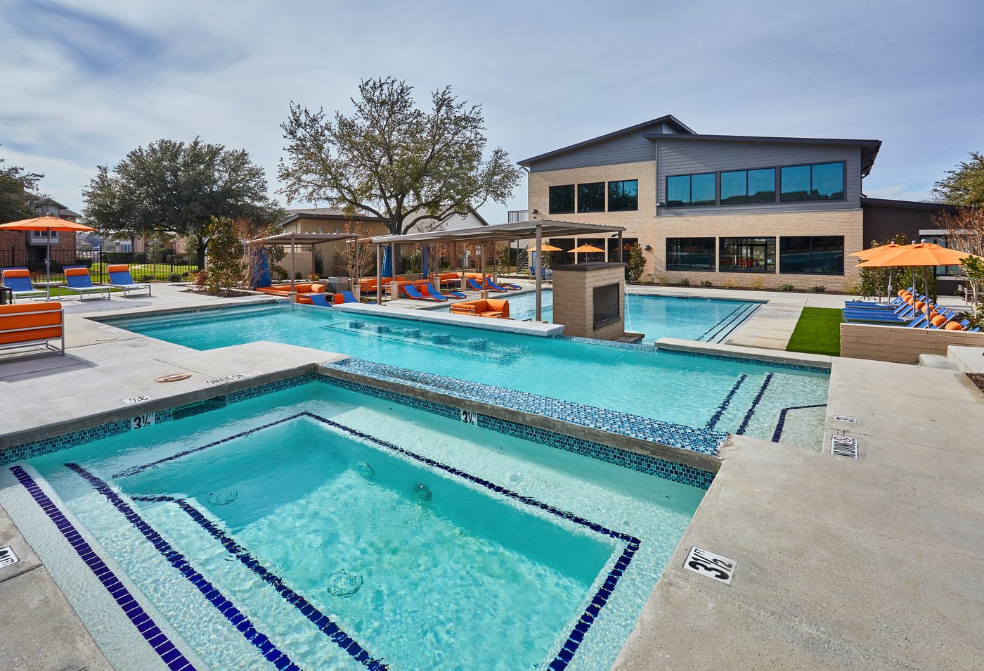Barry Sternlicht Firm Buys Texas