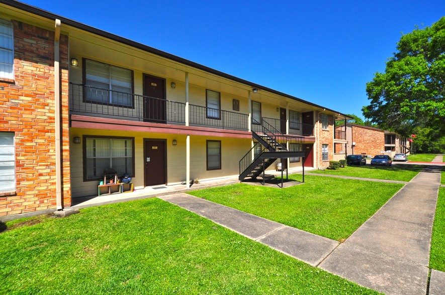 Beaumont Apartment Complex Sold, Market briefs