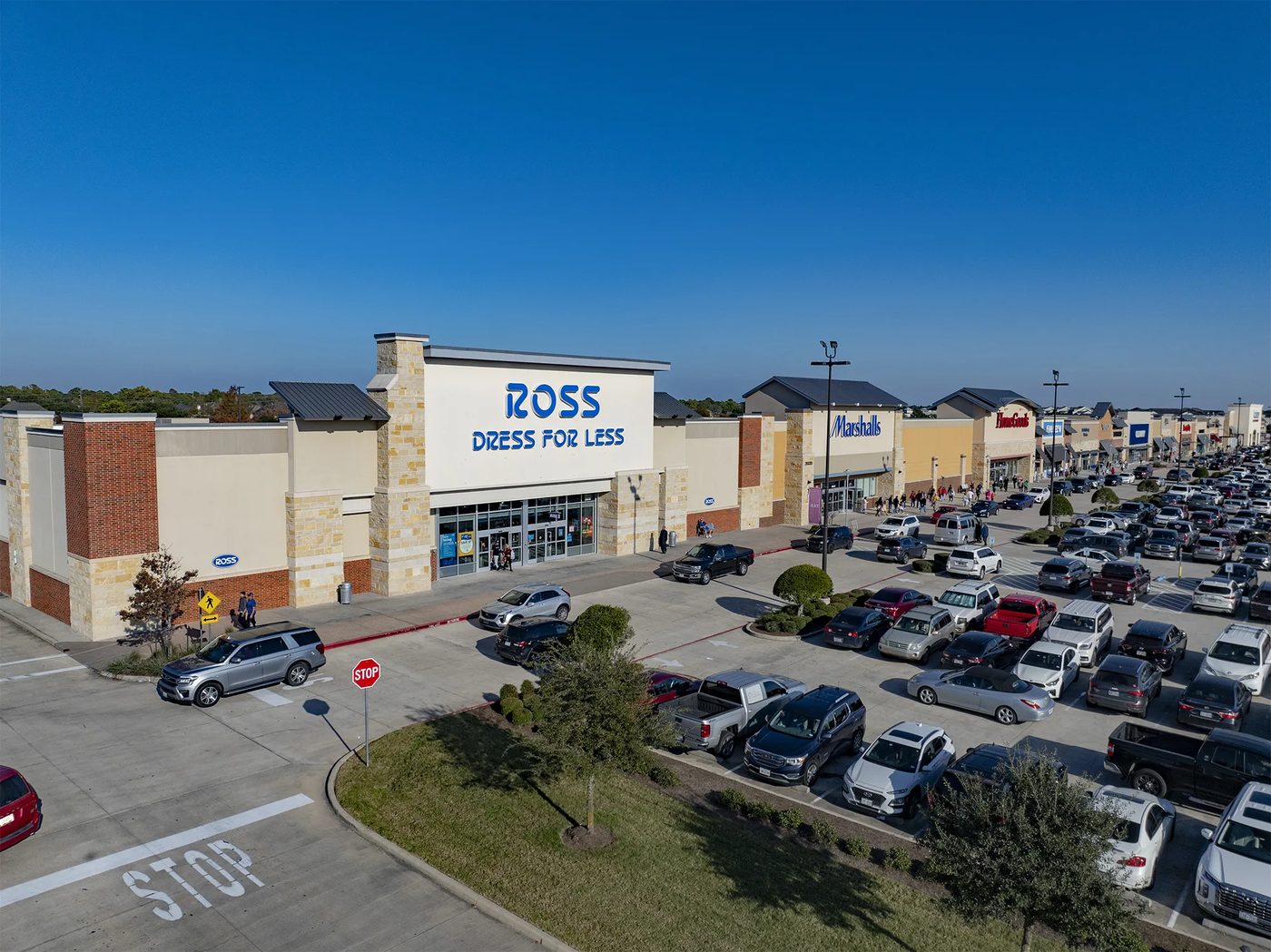 Big V Buys Huge Shopping Center in Houston