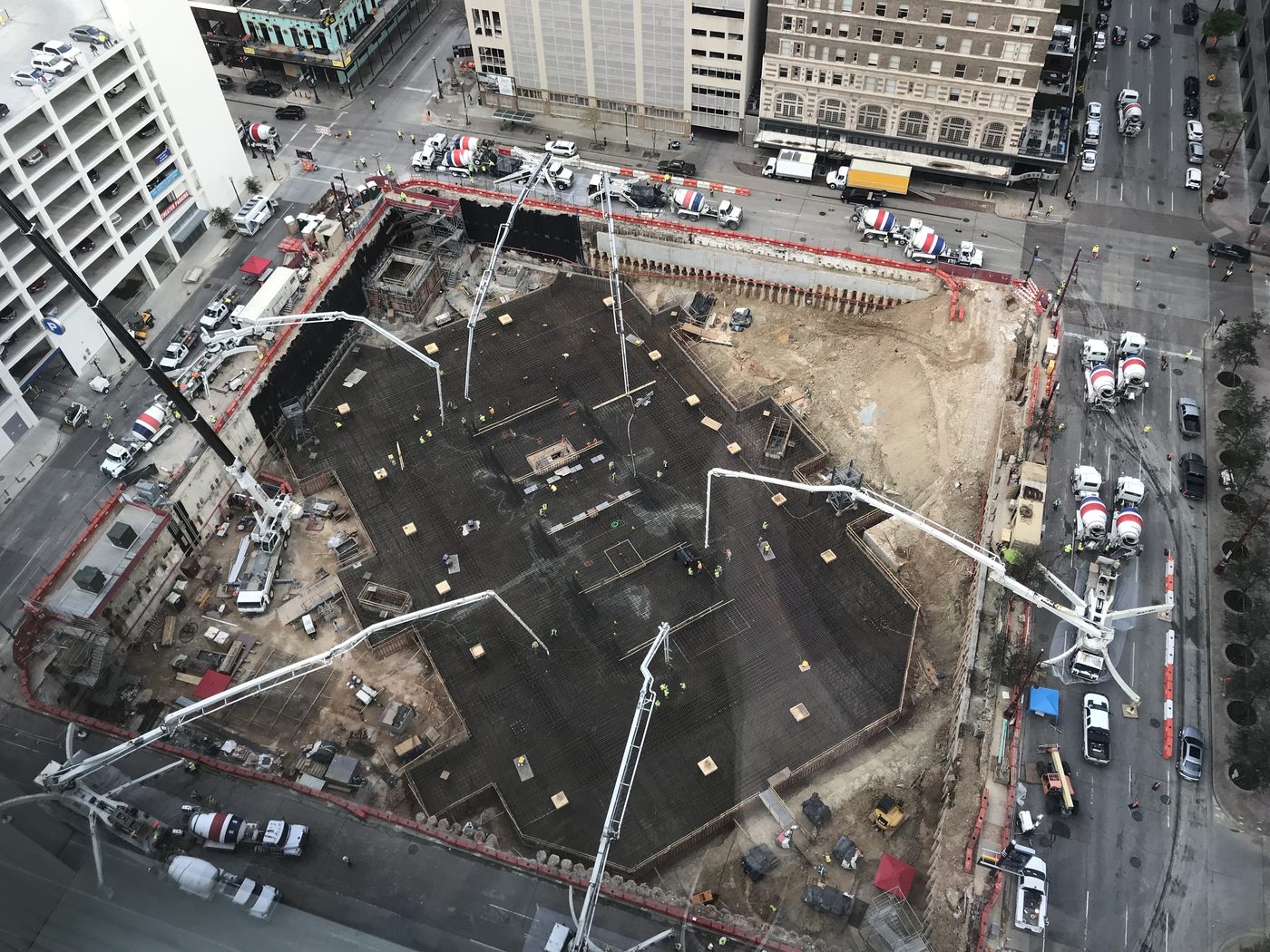 Downtown Houston: Concrete Foundation Poured for 47-Story Office Tower