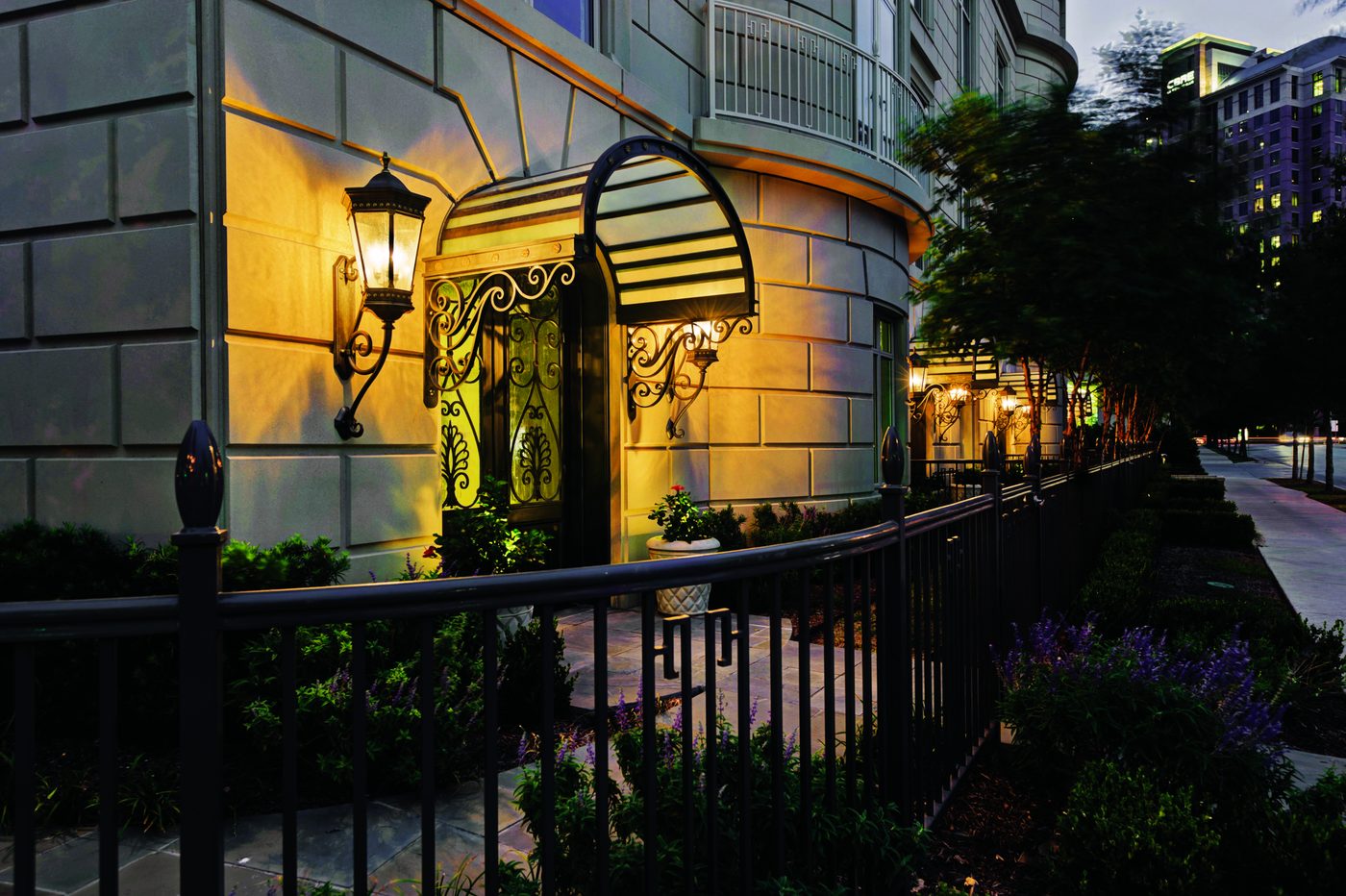 Crescent Adding Luxe Brownstones to Ritz-Carlton Development, Market briefs