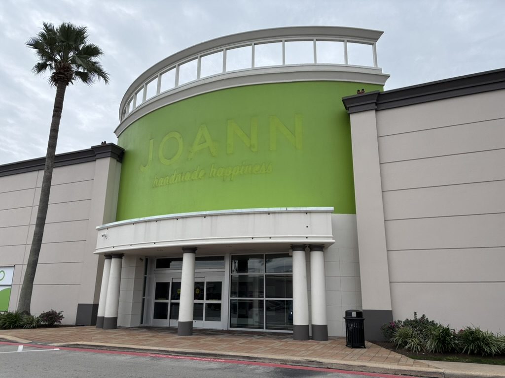 HomeGoods will occupy at the former Joann fabric store in Meyerland Plaza.