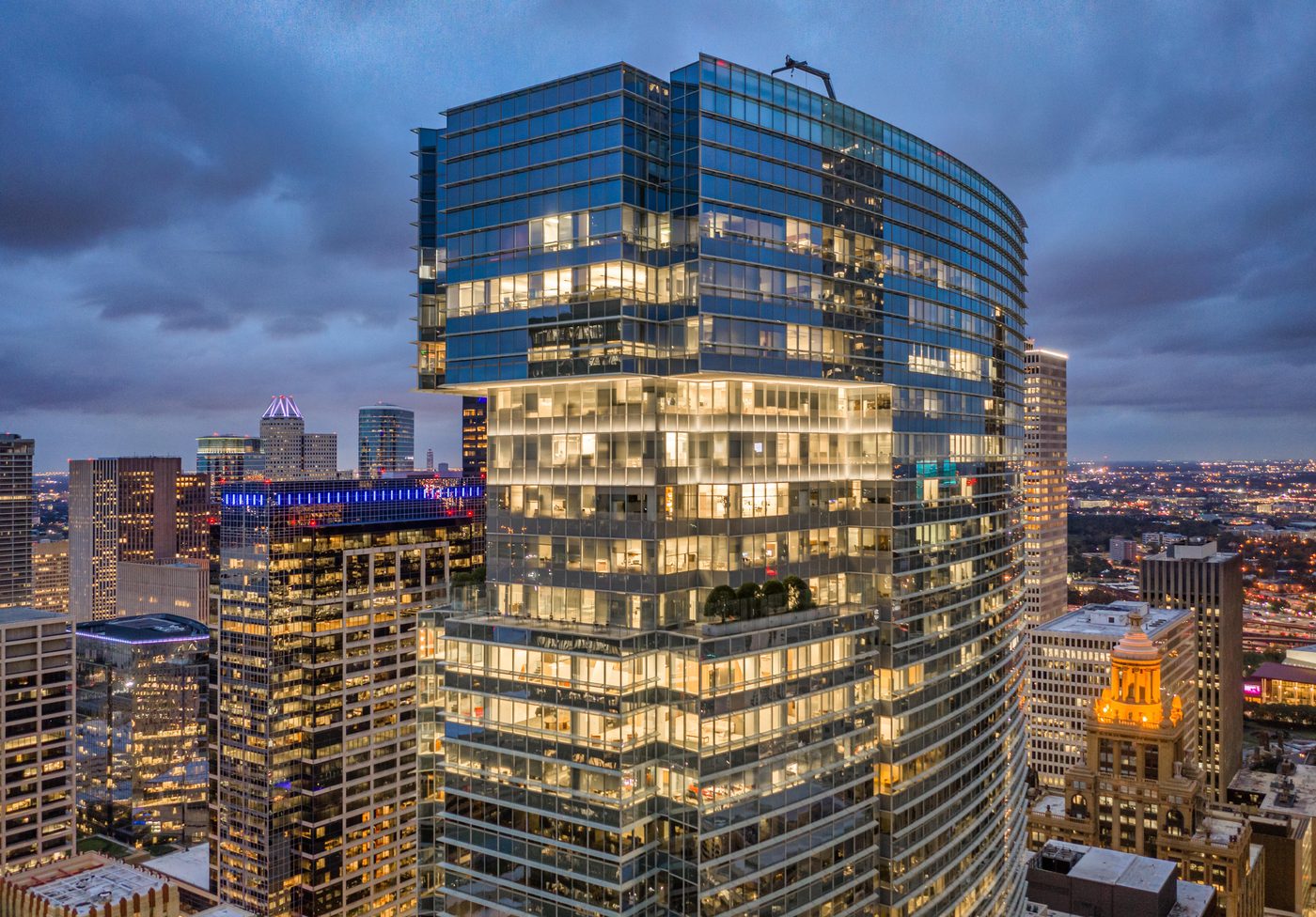 Downtown Tower Hits 94% Occupancy