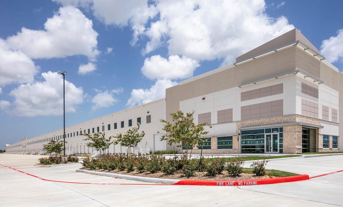 Dunavant Leases 784,000 Square Feet