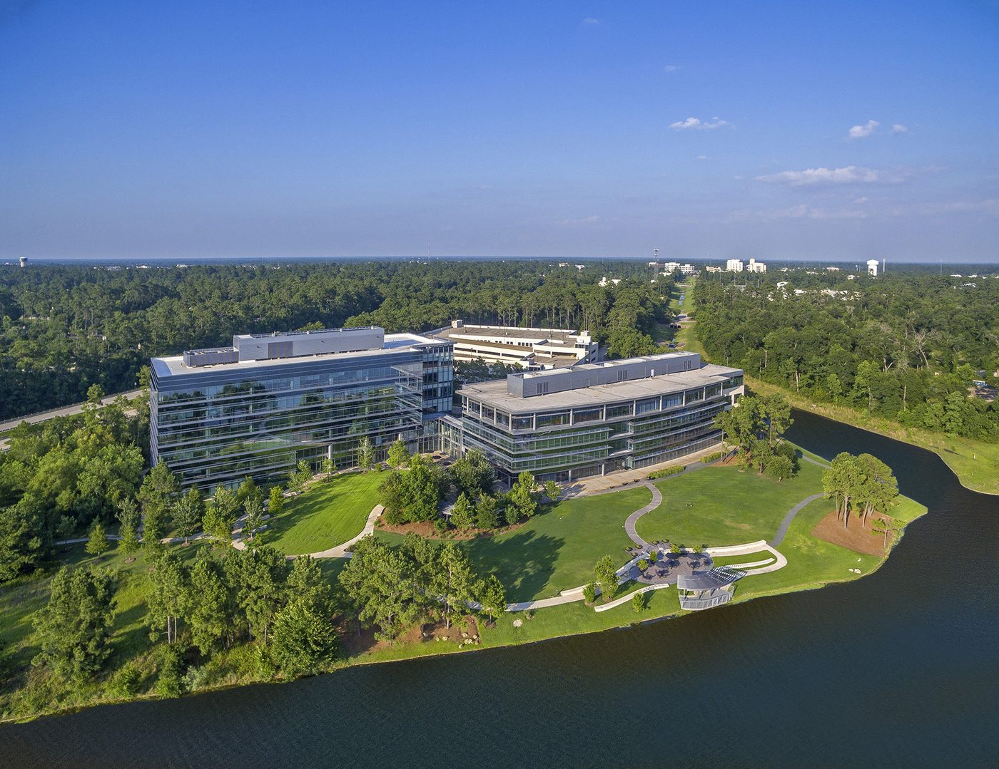 The Woodlands: Entergy and Exxon Mobil Lease Space
