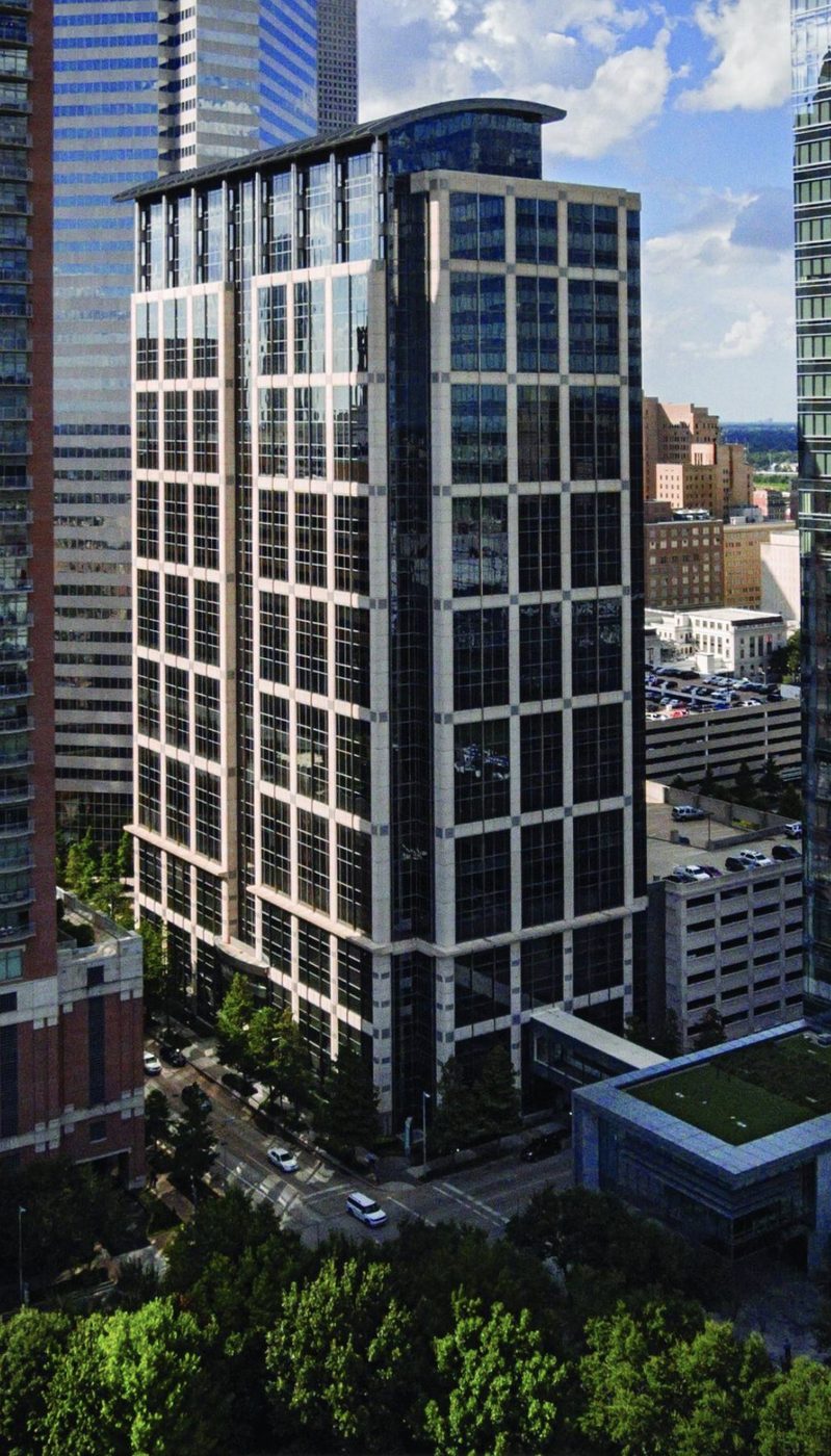 Lease at 5 Houston Center: Ernst & Young Renews