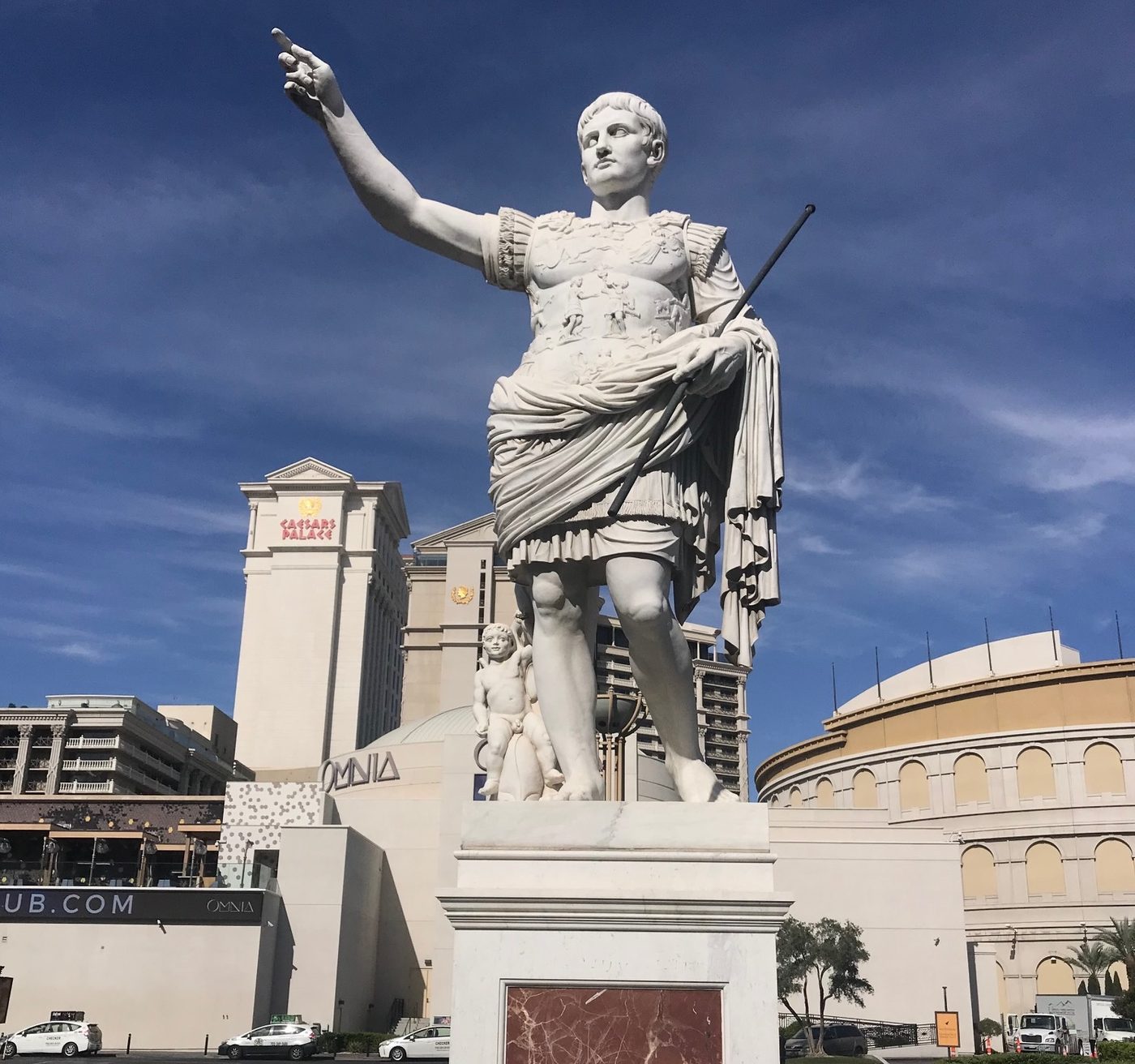 Fertitta in talks to buy Caesars Palace Empire