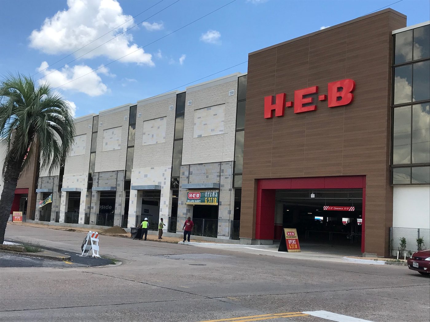 Bellaire: First Houston-Area Two-Story H-E-B Grocery Store Opening