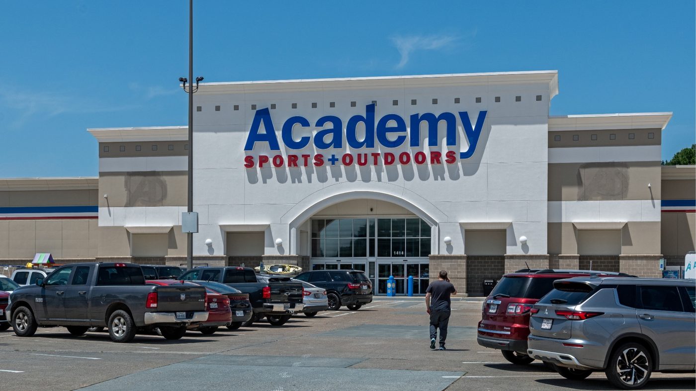 Florida Firm Buys Texas Retail Center