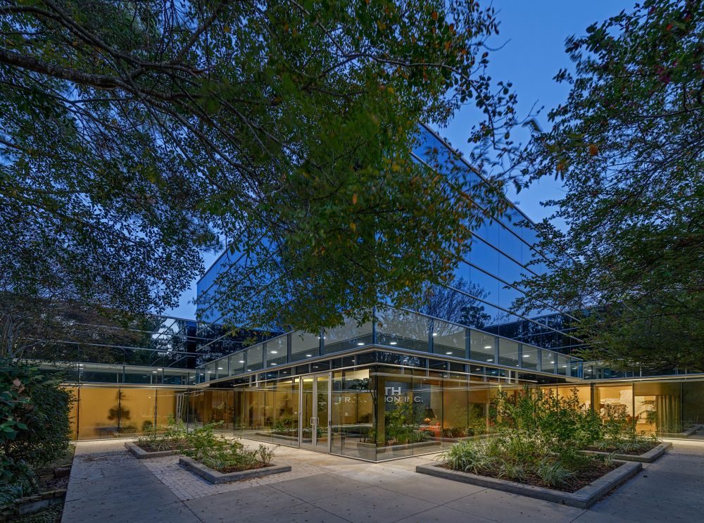 Investor Buys Office Building