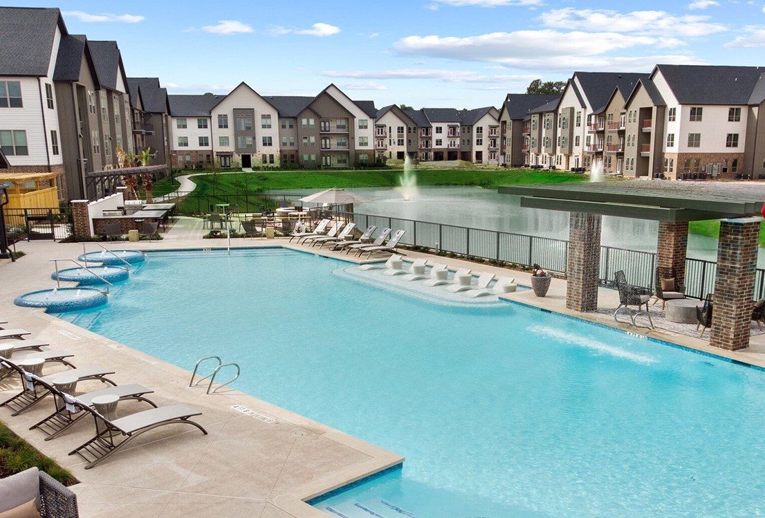 Investors Grab Apartment Complex