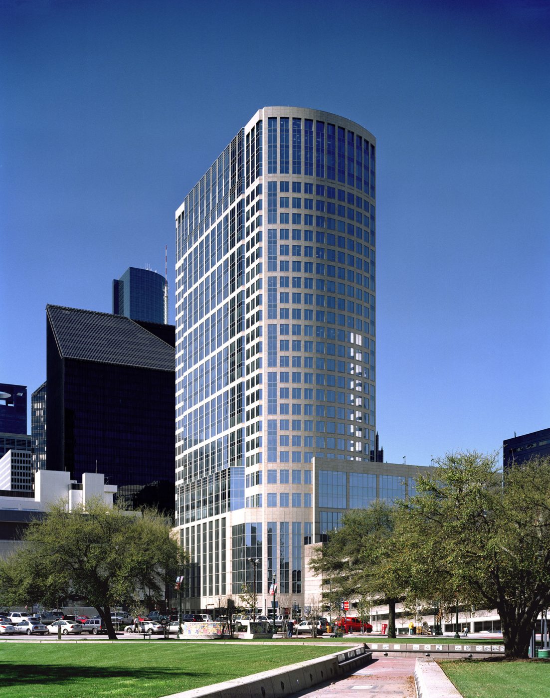 Hines Tower in Downtown Houston: Law Firm Leases Space