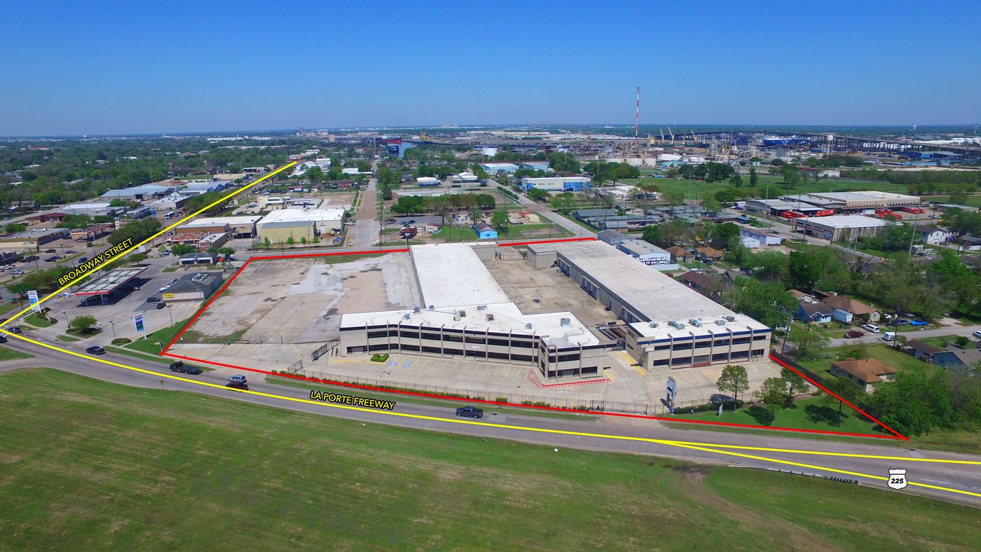 LaPorte: Lee & Associates Reports Deal