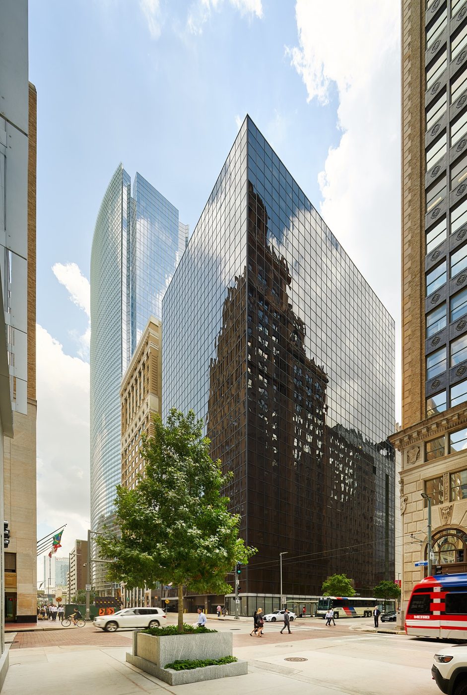 Reports Leasing Activity at 801 Travis Tower: Lincoln Property Co.