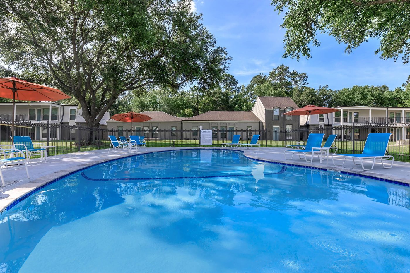 Lone Star Buys Apartments