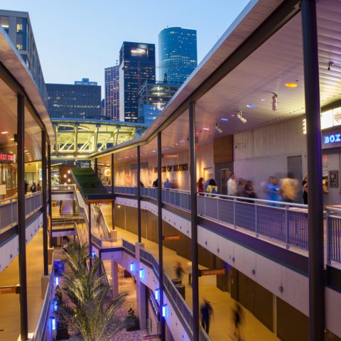 New GreenStreet Bar has 100 TVs