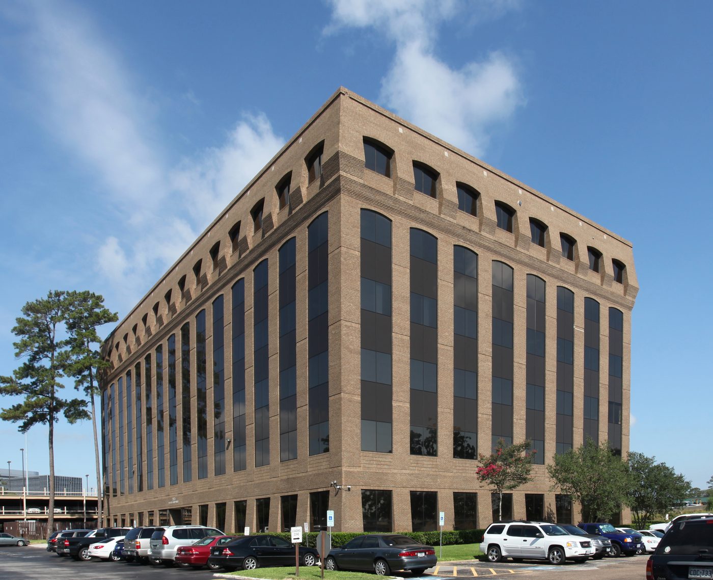 North Loop Building Purchased by Finn