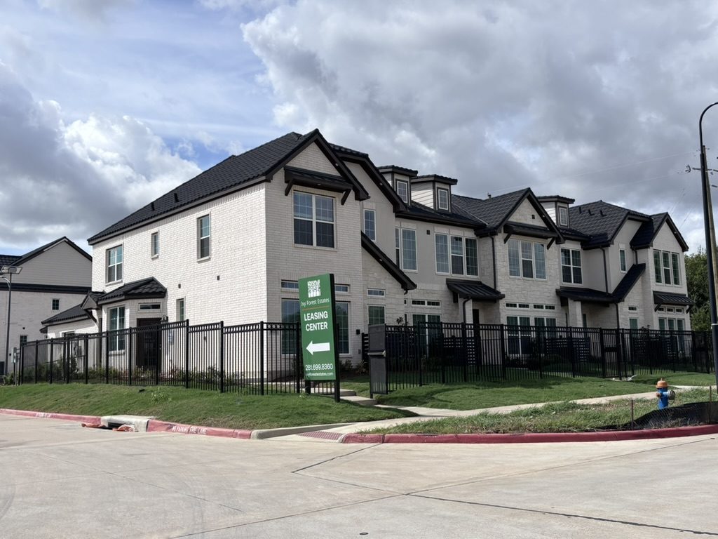 Pearland Build To Rent Project Opens