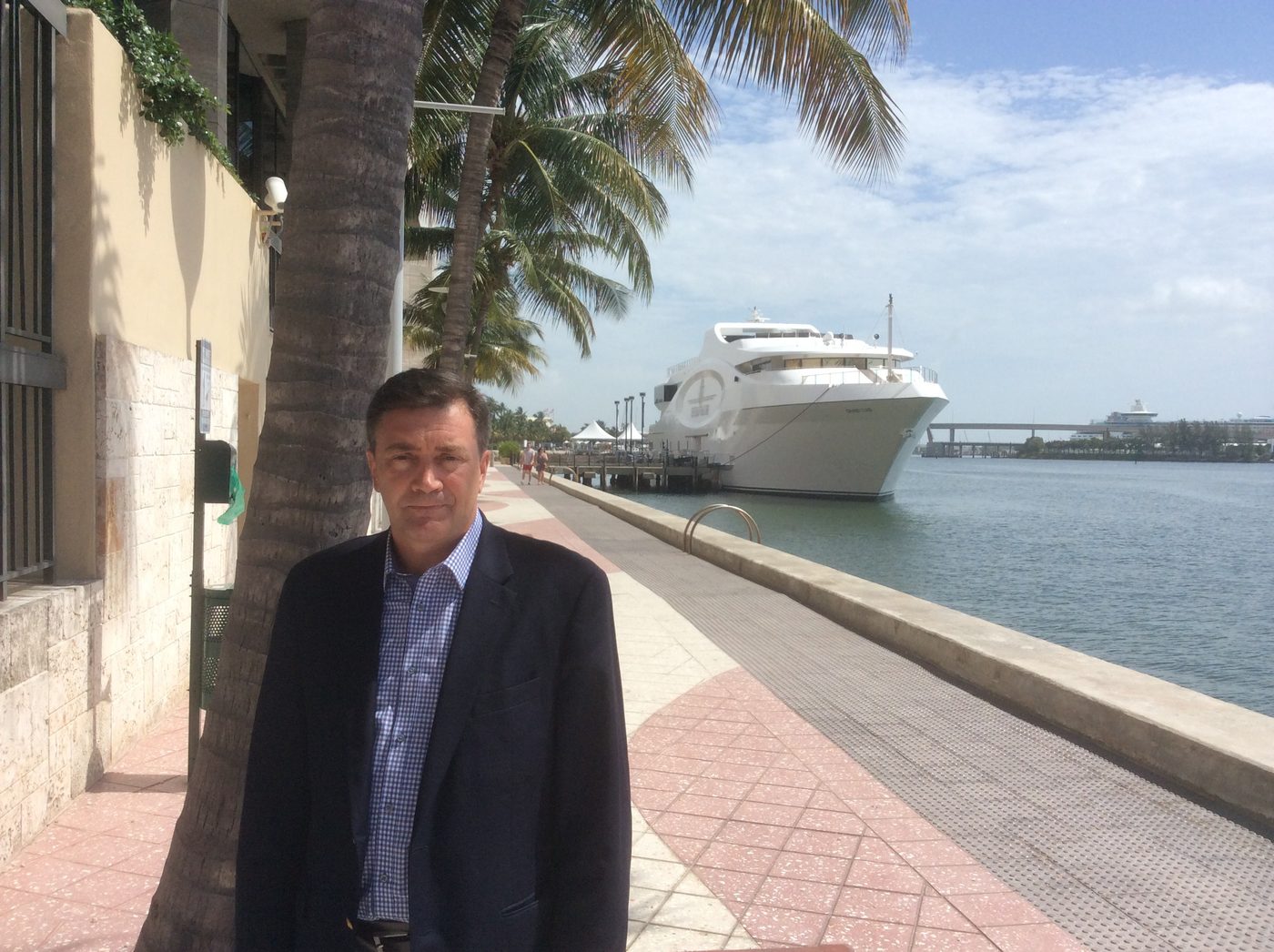 Republic Square & Third Palm Capital: Energy Corridor Site with Long-Term Potential