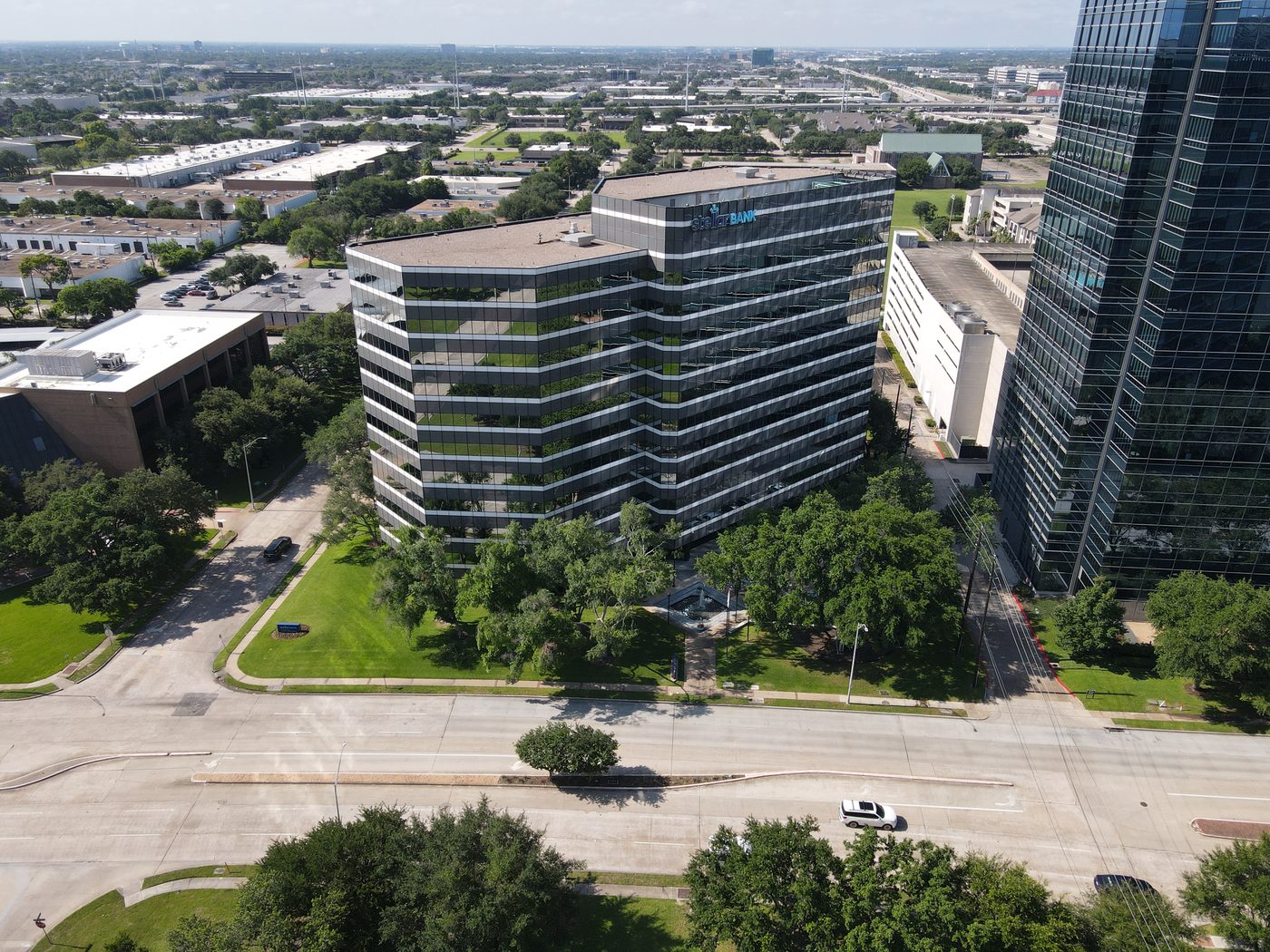 10333 Richmond office building in Westchase.