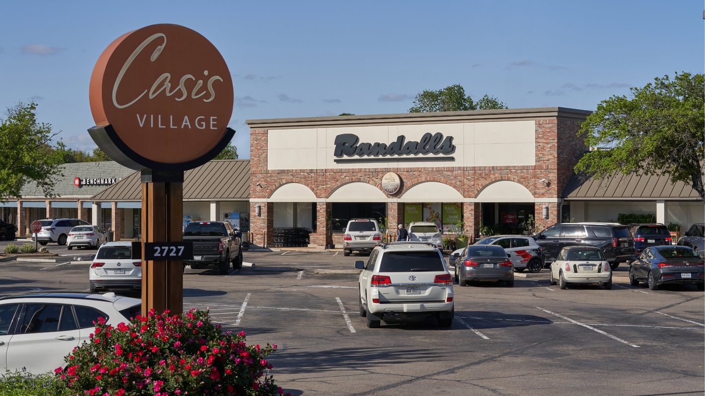 Casis Village is located in Austin’s Tarrytown neighborhood.