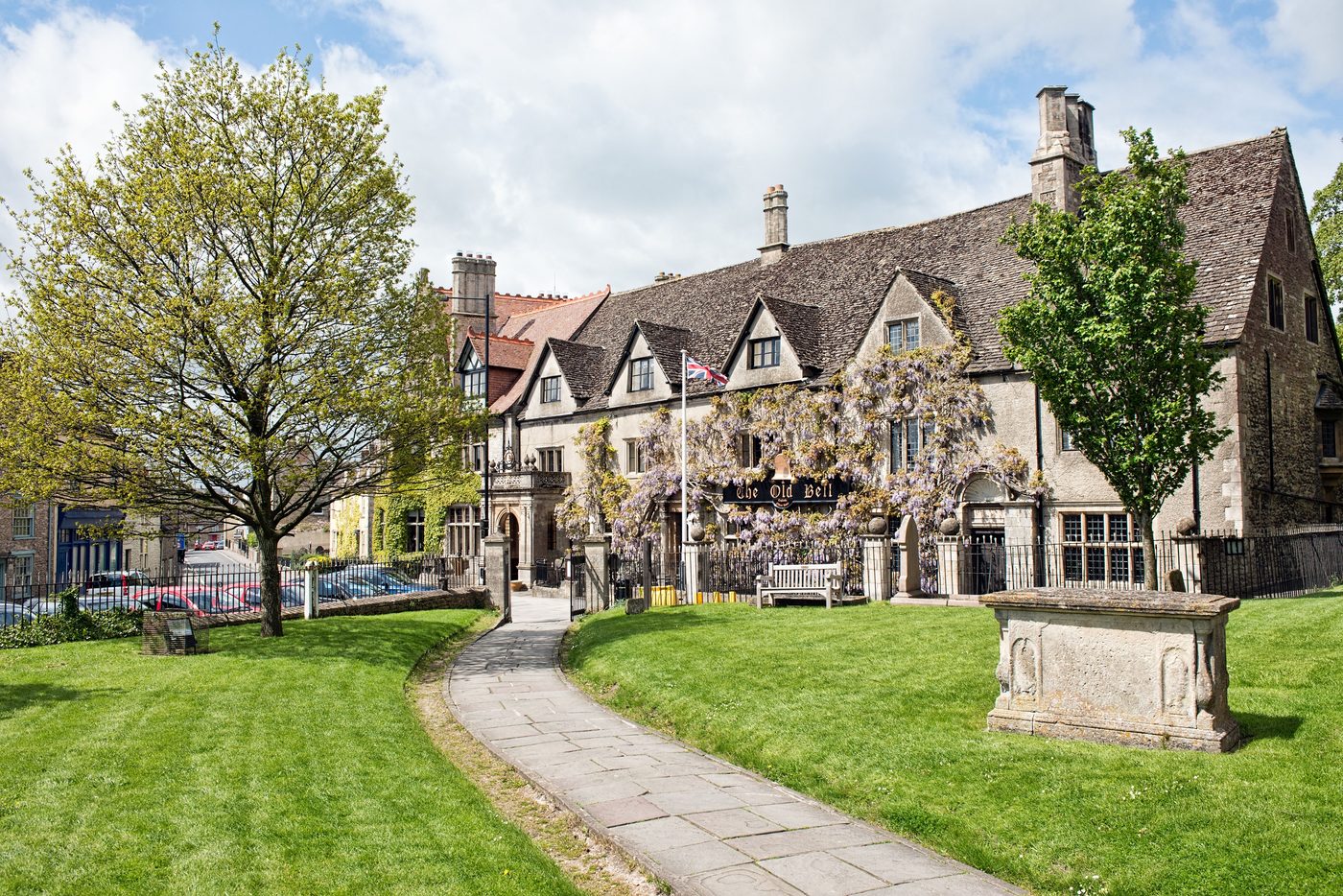 Texan Buys England’s Oldest Hotel
