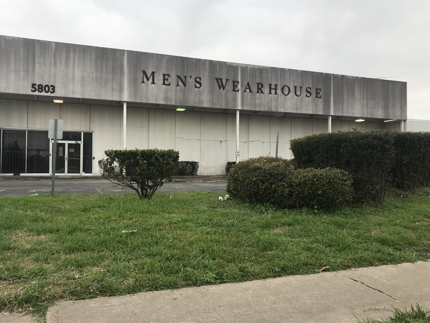 The Men’s Wearhouse Warehouse
