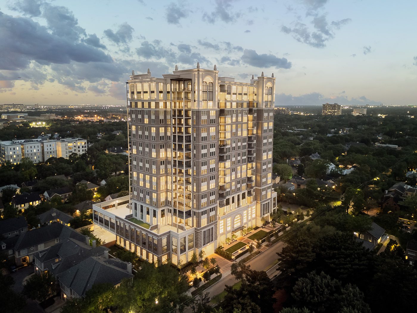 Ultra Luxe Tower Nears Completion