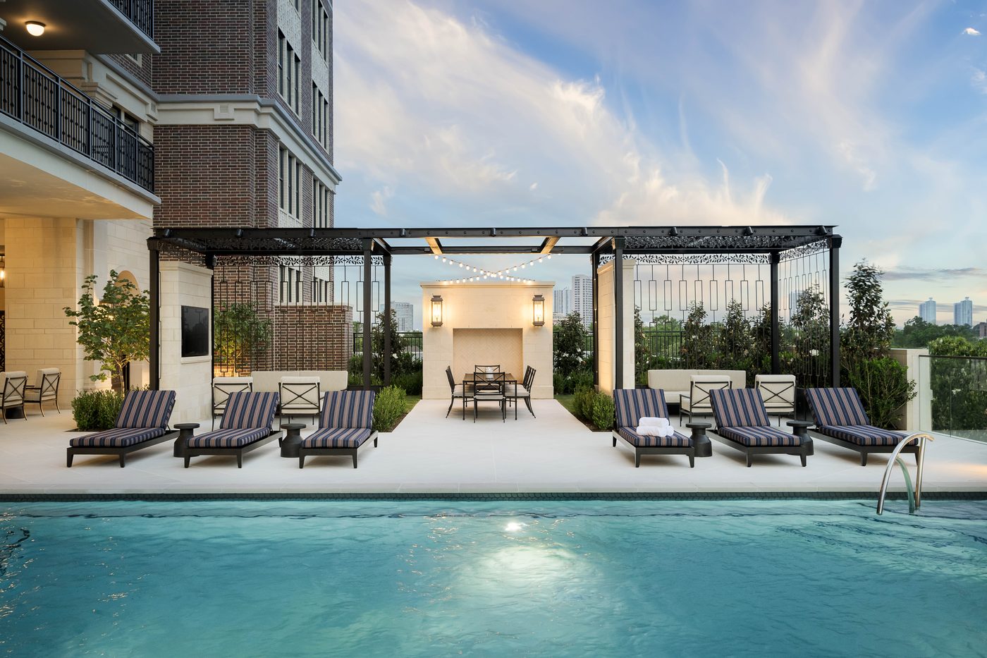 Ultra Luxe Tower Nears Completion