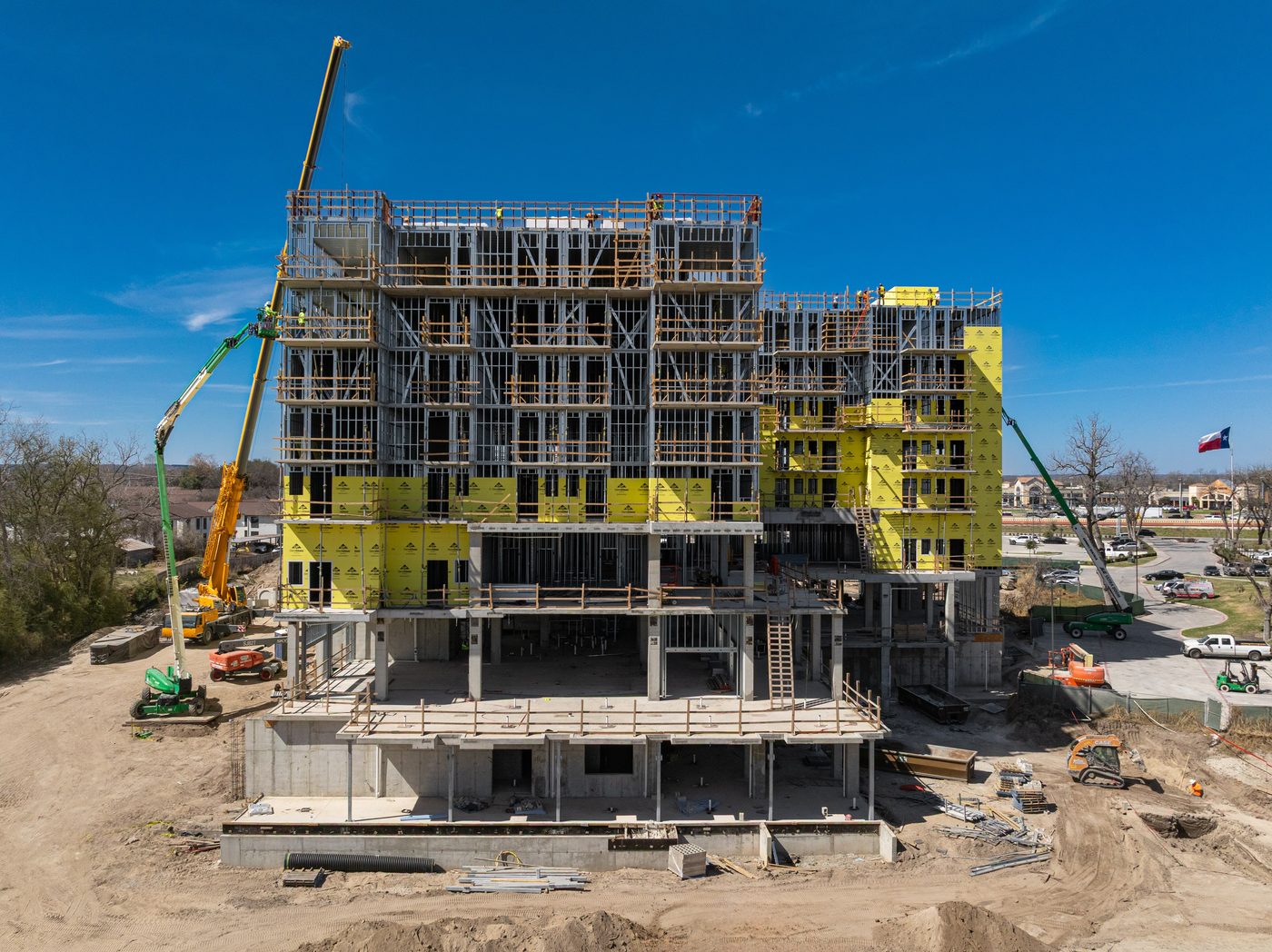 Waterfront Hotel Tops Out in New Braunfels