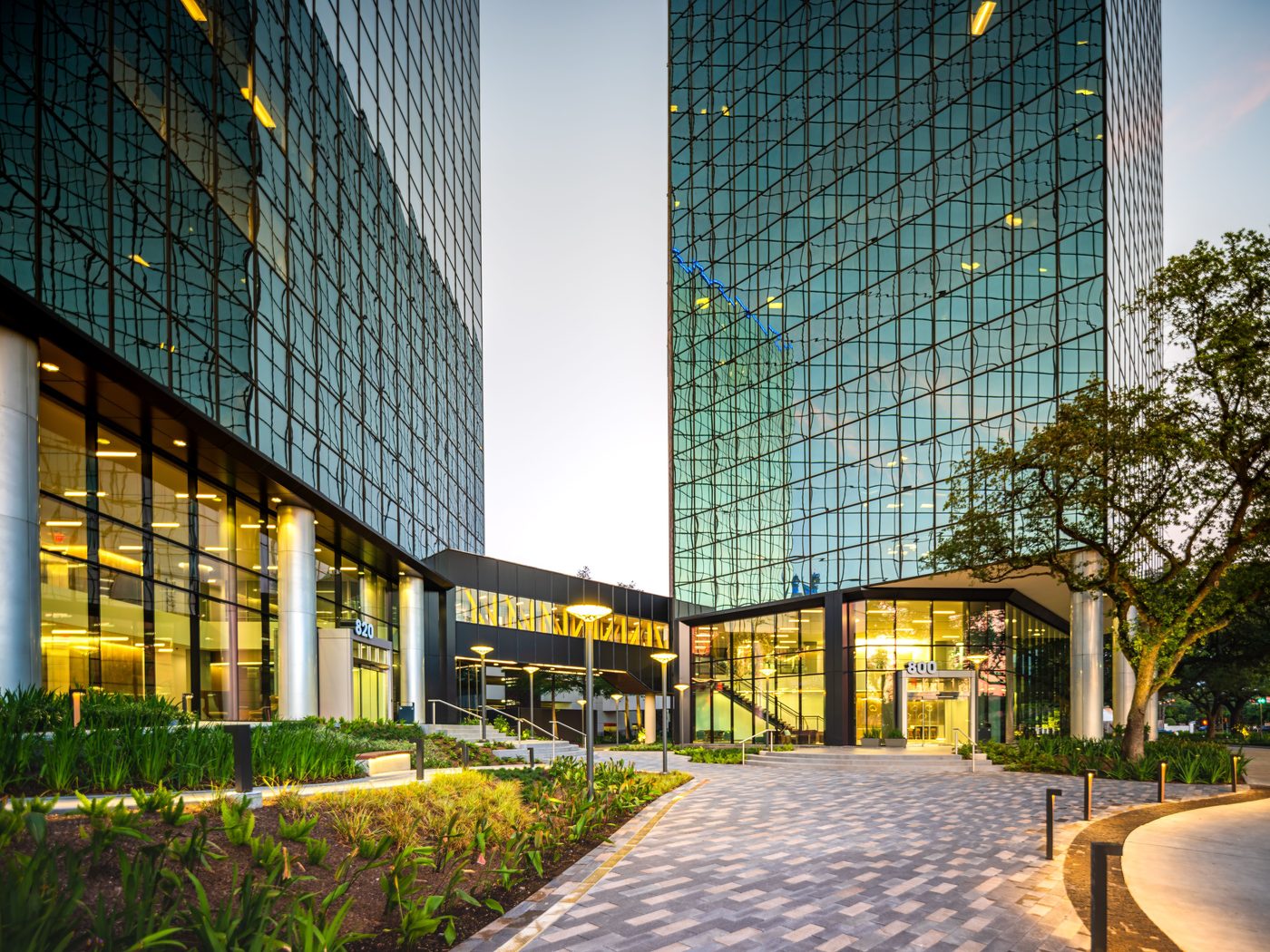 Work& Debuts at MetroNational Offices