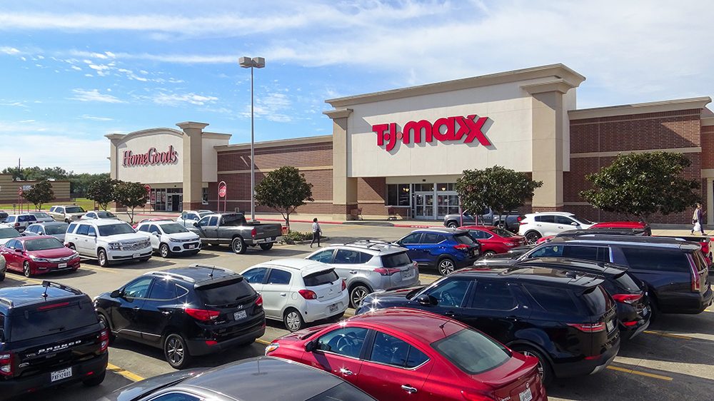 Wu Buys Retail Center