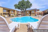 Houston Apartment Complex Sells Amid Sluggish Investment Market