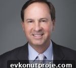 Real Estate Careers: Promotions, Hiring, and Career Advancement