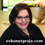 Houston Real Estate Shift: 3 Leaders on iBuyers, Luxury Market & 2025 Outlook 3 Amy Bernstein
