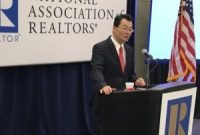 Houston Seller Retreat: New Listings Fall 28% as Homeowners Delay Sales
