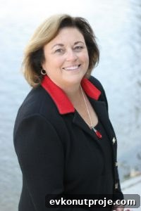 Sandra M. Parét
