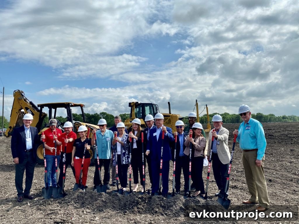 Herb Weitzman and H-E-B Break Ground on 1M SF Distribution Hub 2 Groundbreaking at Manvel Town Center with Herb Weitzman and officials