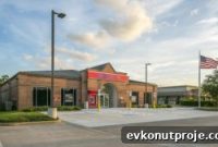 REIT Purchases Bank Pad-Site Building for Redevelopment